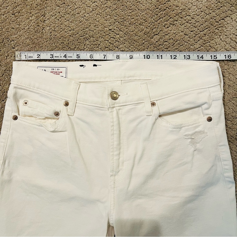 Gap Vintage Slim Mid Rise White Distressed Jeans, Size 29 / 8 Long - Picture 6 of 10